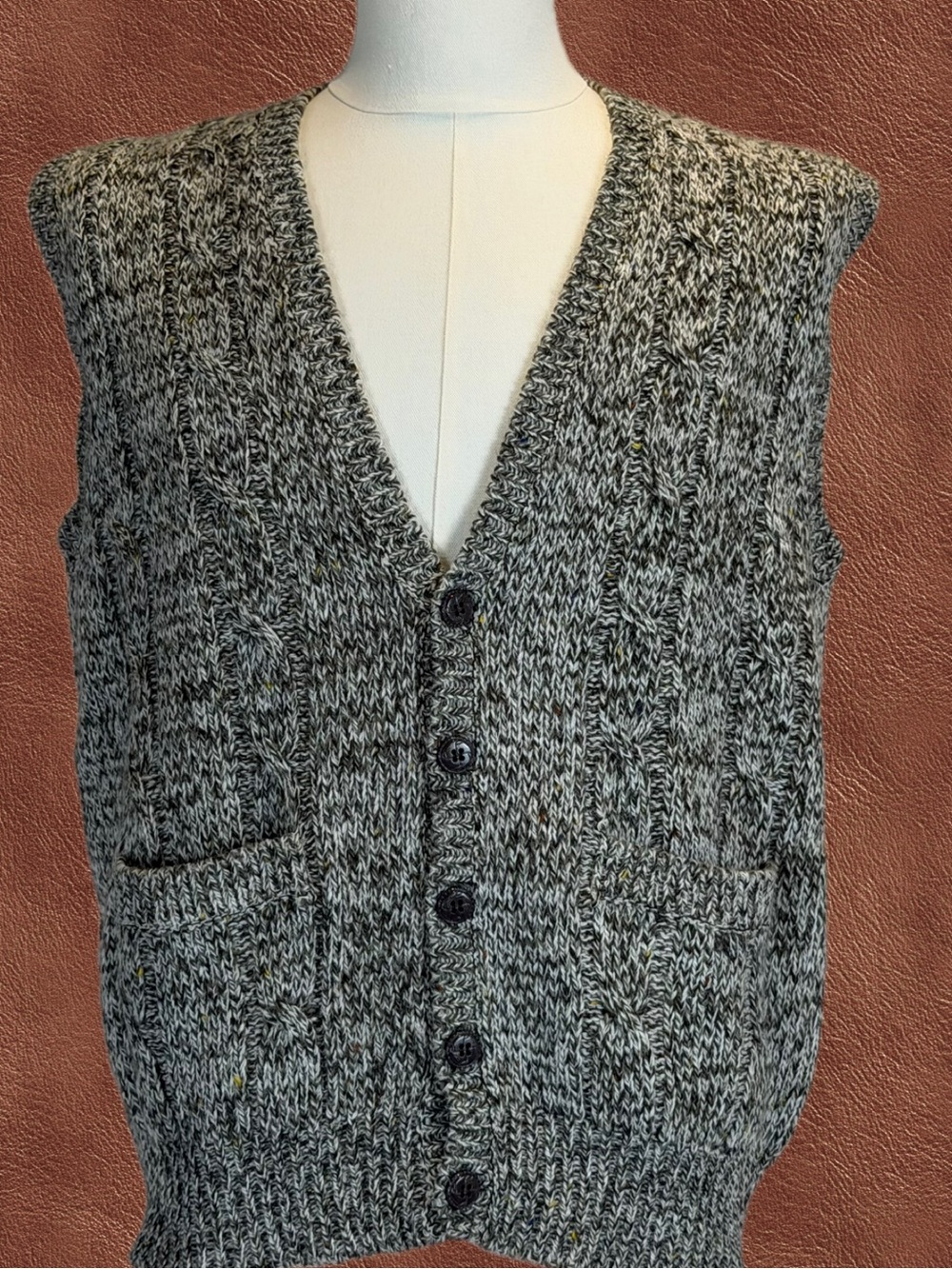 VINTAGE 80s marled yarn cable knit sweater vest men’s sleeveless cardigan peeppy